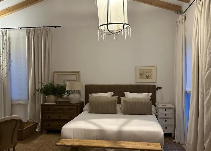 La Casa De Los Tomillares