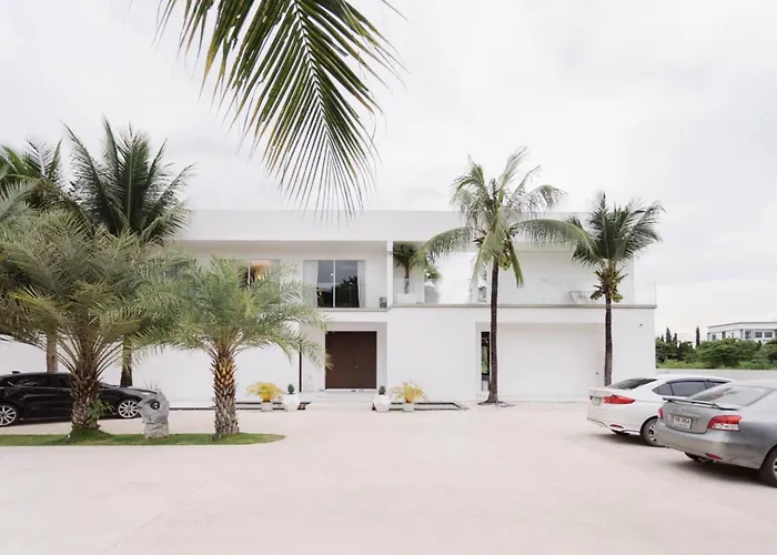 Palm Villa - Award Winning Modern Luxury & Exclusive Villa