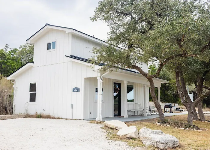 Spring Break | Hot Tub, Pool, Farm Stay