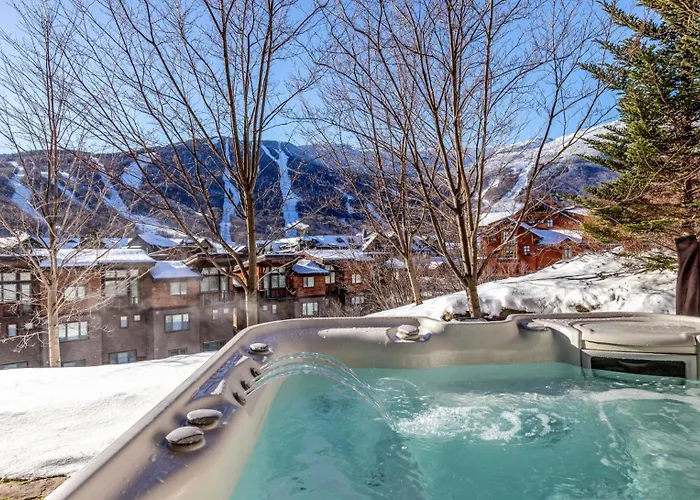 Stowe Globe 4 Bedroom Luxury Cabin Ski In Ski Out By Stowe Mountain Rentals