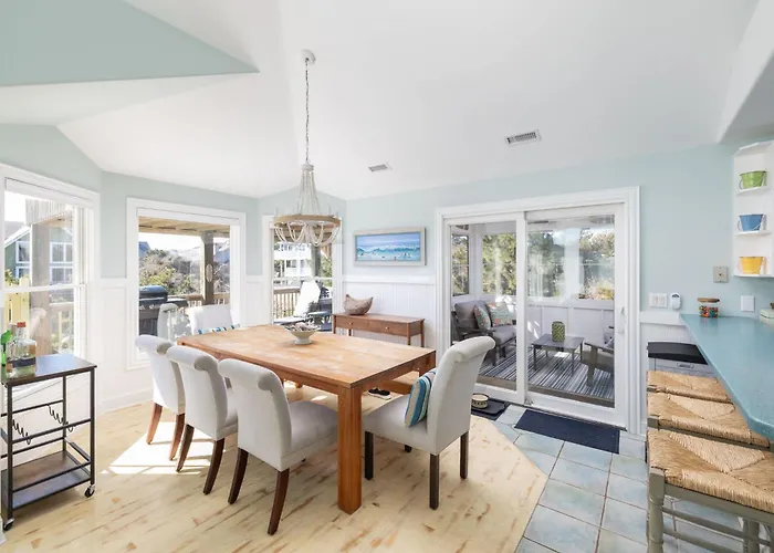 New Listing Semi Ocean Front With Pool & Hot Tub