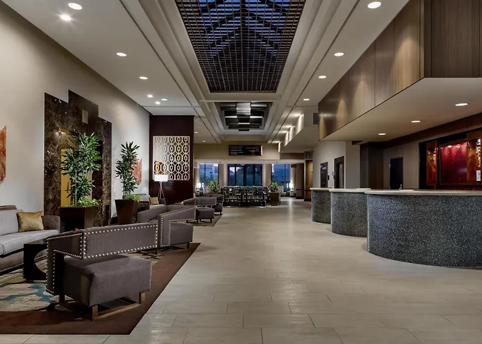 Airport Hotel: Hilton Charlotte University Place