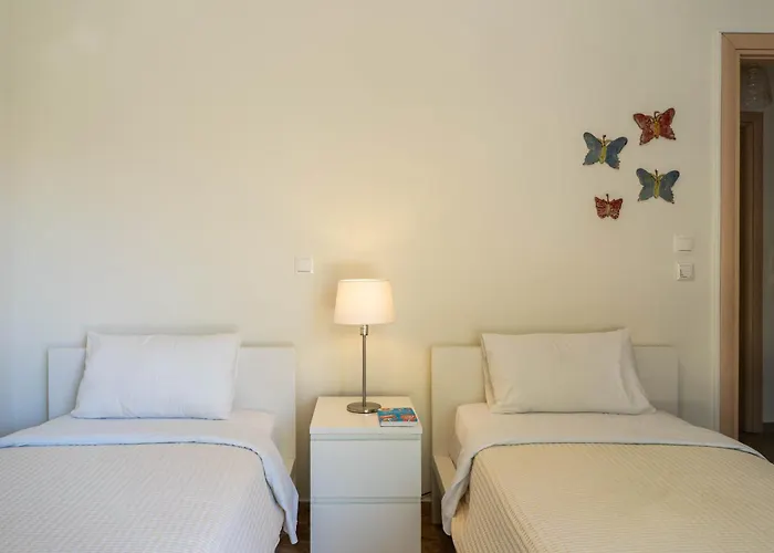 Villa Avra