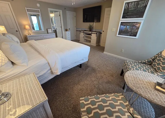 North Shore Inn Tc 302