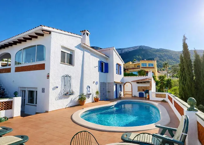 Villa María en Dénia Piscina privada terraza y barbacoa by Family Homes