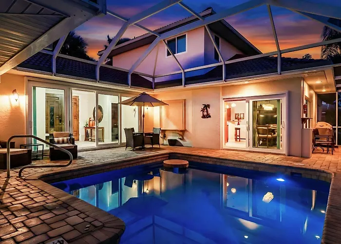 Villa Hibiscus-Waterfront-Free Heated Pool-Dock-Bikes-Other Amenities