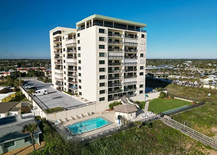 Fabulous Ocean And Beach Views With Top Complex Amenities