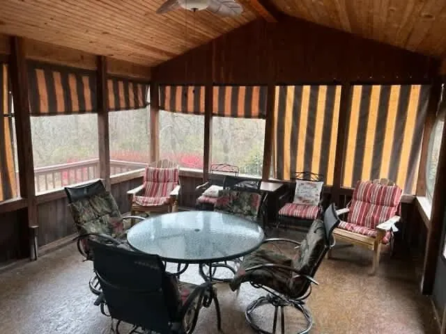 Luxury Cabin #21 With Hot Tub And Jacuzzi On Patoka Lake In Southern Indiana