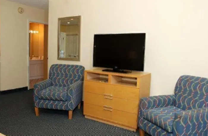 Chart House Suites And Marina