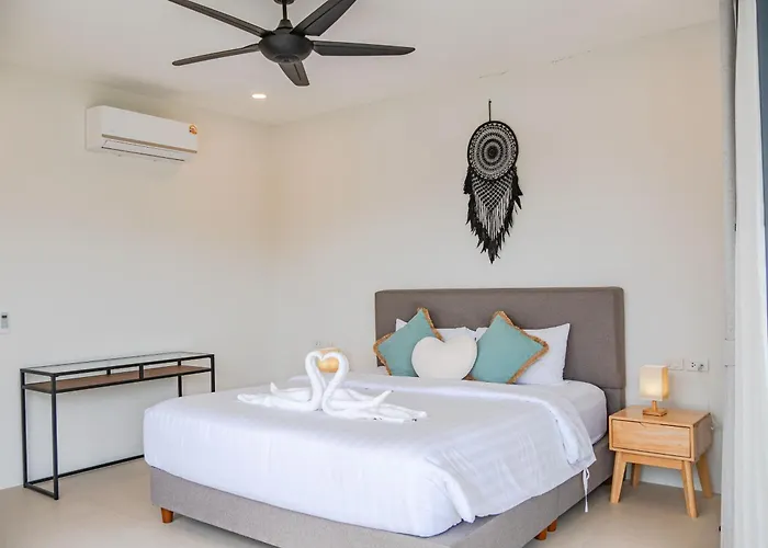 Tropical 3Br Infinity Pool Villa With Quite Space Private Garden & Sun Deck