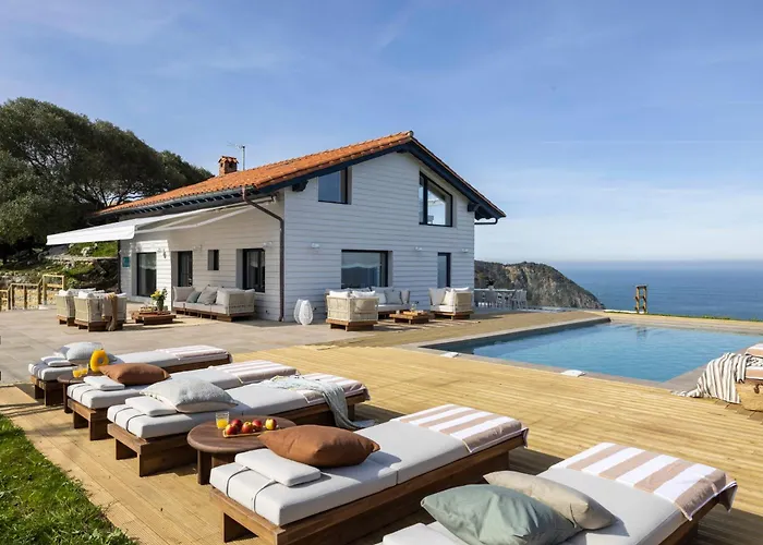 Wishome - Impresionante villa con piscina sobre un acantilado