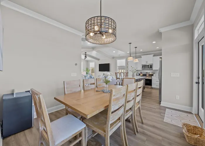 Oak Island Escape With Pool And Steps To Beach