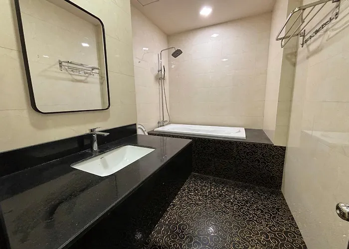 Tiny'S Villa 3 - Near My Khe Beach, An Thuong Tourist Town, Pool With Jacuzzi