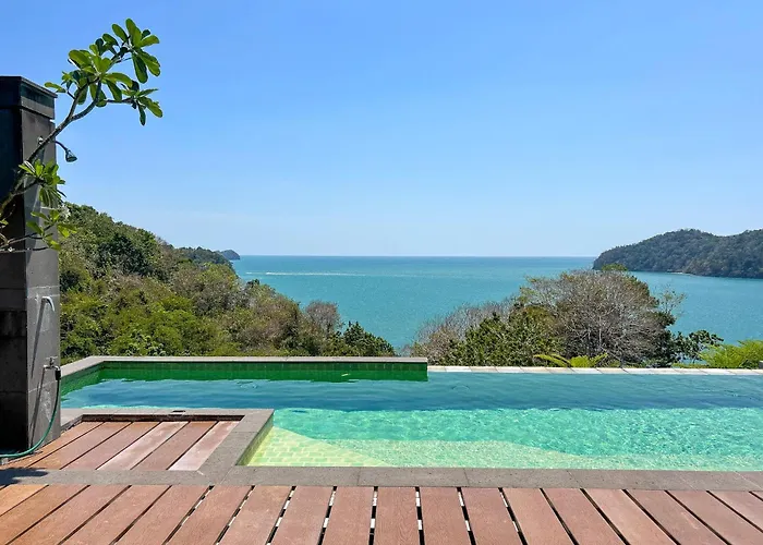 Hornbill Estate - Premium Luxury Villa - Private Beachfront