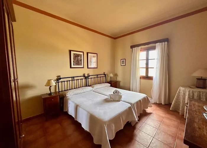 Mágica Casona entre olivos con piscina y chimenea