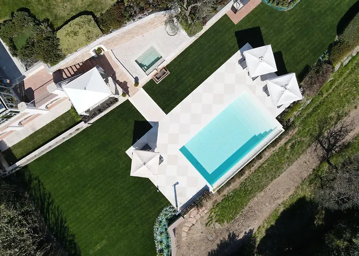 Le Selve Lake View Villas