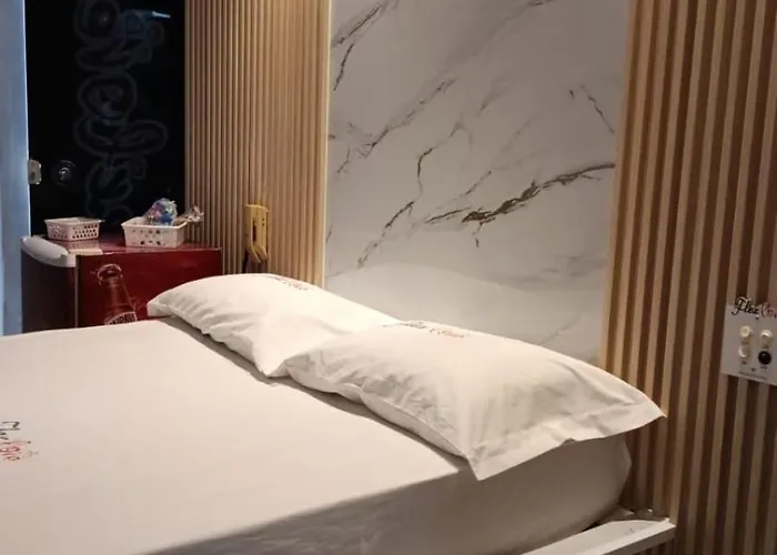 Motel Flex Love (Adults Only)