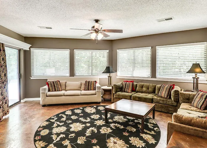 18 Mi To Dtwn Memphis: Oasis On 8 Acres!