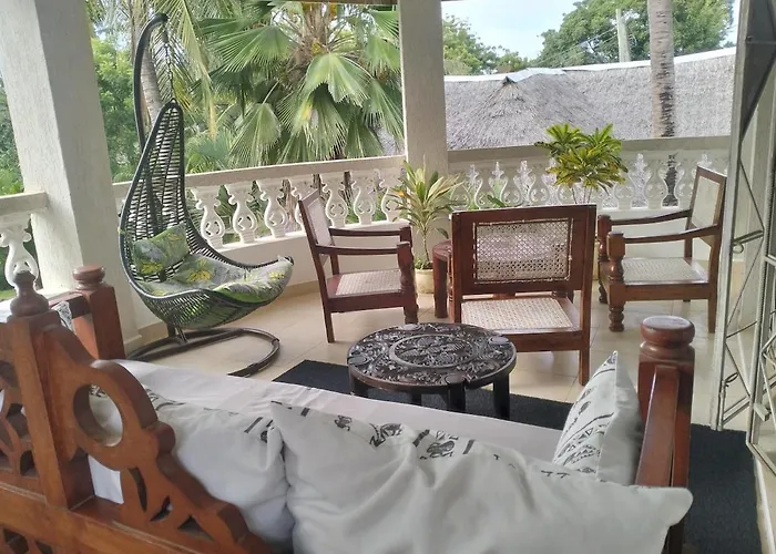 Diani Hideaway Beach Villa, Private Pool, Air Conditioning And Wifi