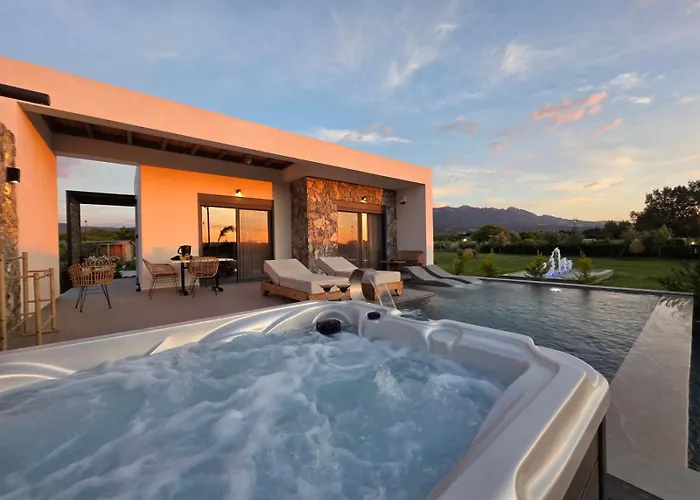 Aphrodite Luxury Villas & Suites-Private Heated Pool & Jacuzzi