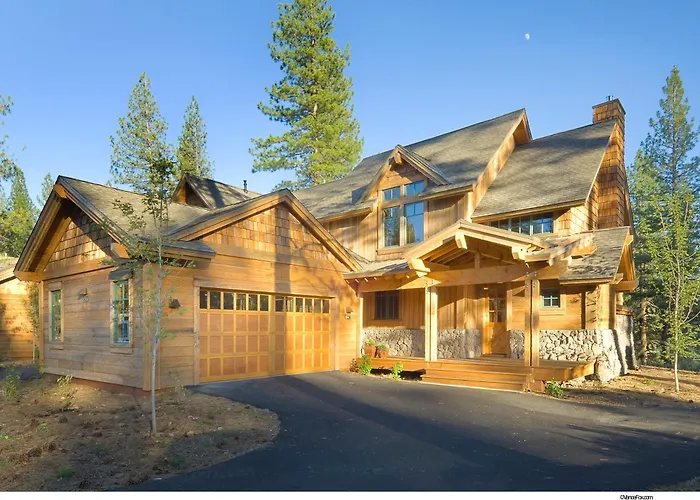 Fairway Drive 13136 By East West Hospitality