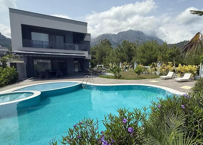 Canyon Villa Goeynuek Kemer Antalya With Pool