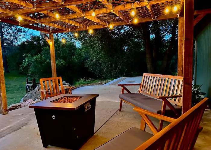 Yosemite & Bass Lake 3 Acres, Pool, Game Room, Stunning Views