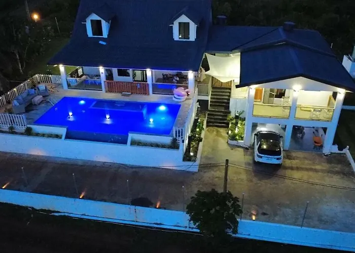 A Touch Of Hamptons In Fiji
