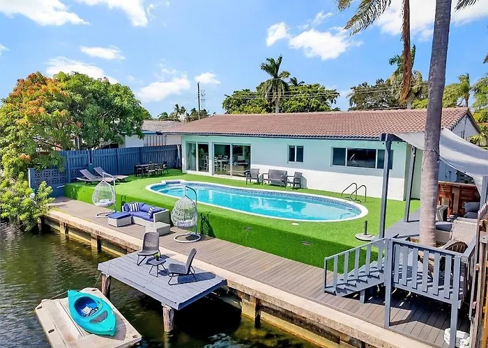 Waterfront Villa Near Beach Pool