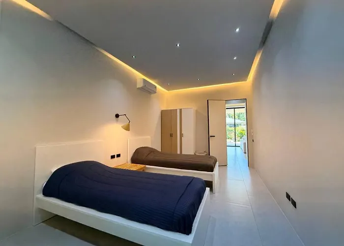 Moonlight Villa - 3Br Tropical Pool Retreat