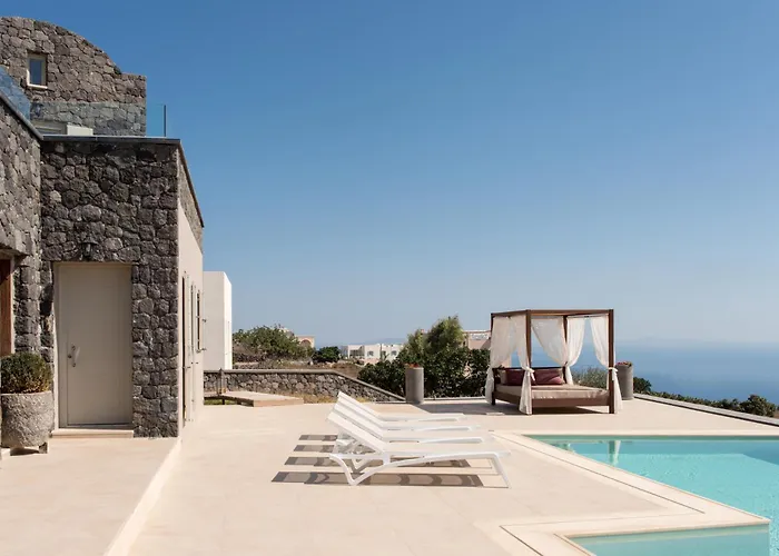 Amaranthine Villa