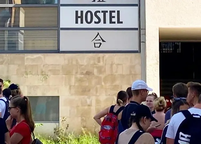 Ai Hostel