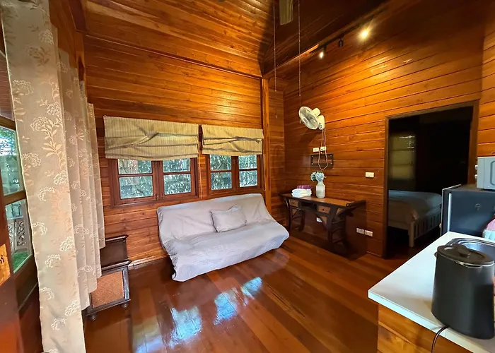Golden Teak Resort Baan Sapparot