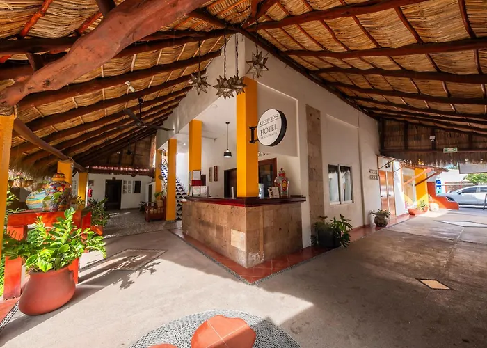 Hotels with pool Meson De Mita