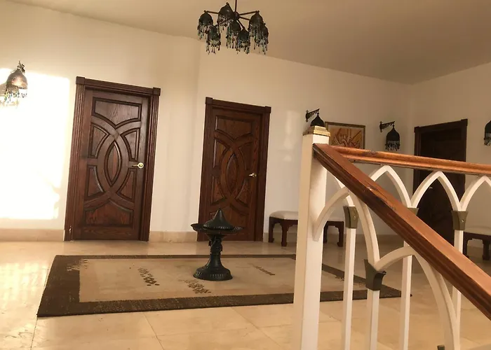 Carlton Luxury Villa