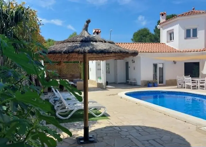 Villa Voor 8 Personen Met Zwembad