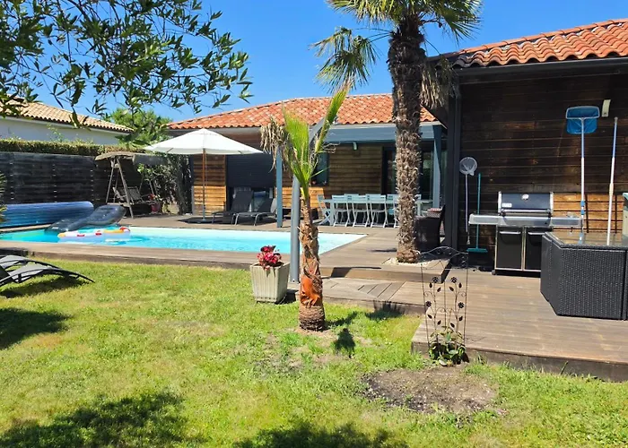VILLA avec piscine chauffée