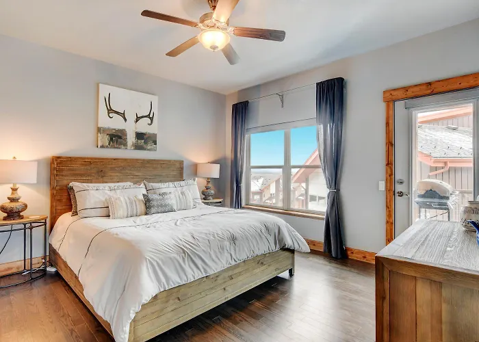 Luxury Chalet #39: Mountain Retreat with Hot Tub & Activity Perks