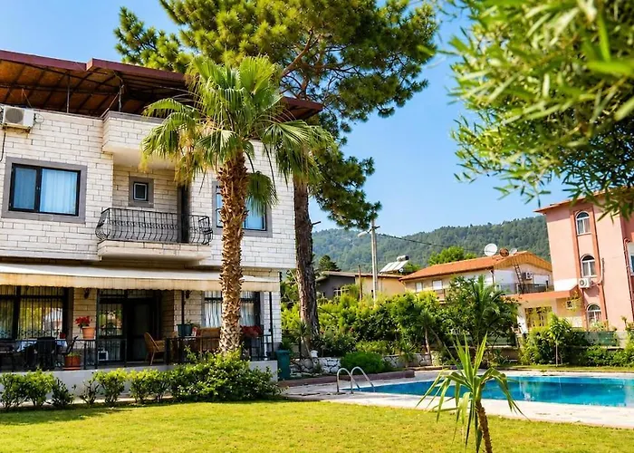 Spacious Villa With Sea And Mountain View
