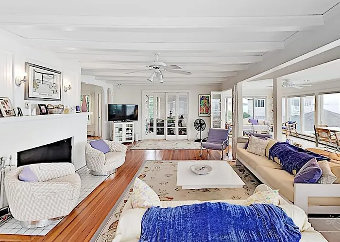 Buzzard Bay Retreat
