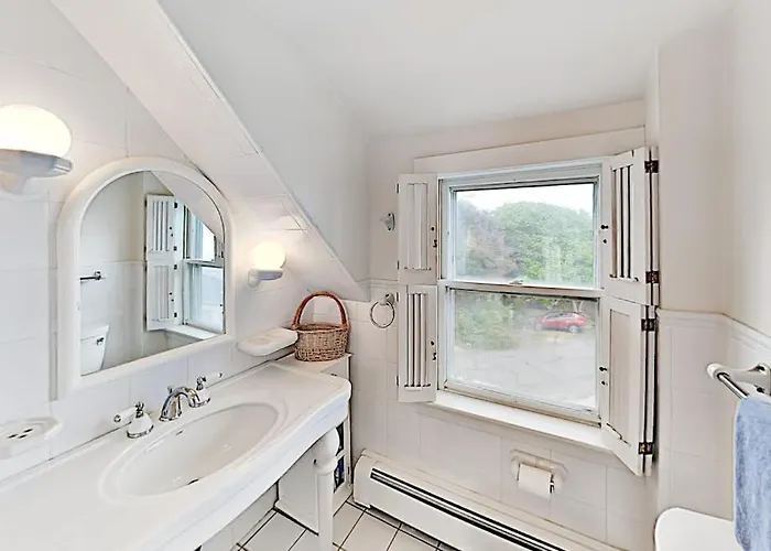 Buzzard Bay Retreat