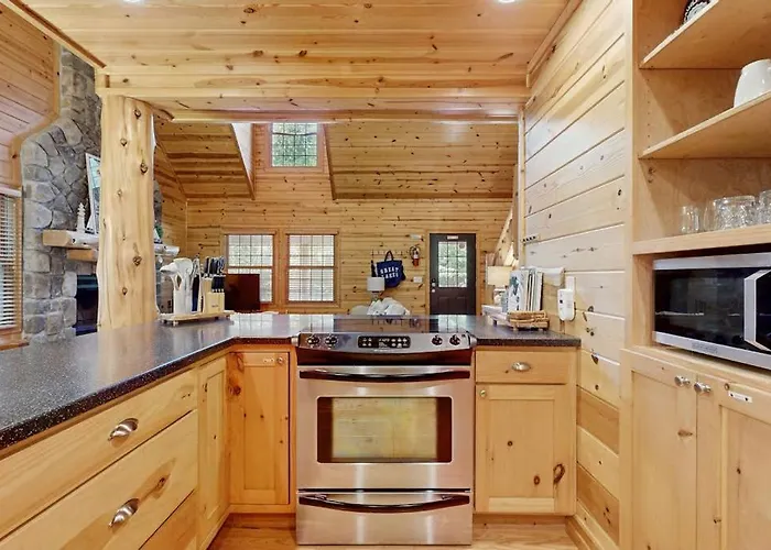 Kingfisher Cove Cabin 19