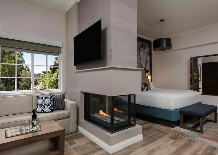 River Terrace Inn