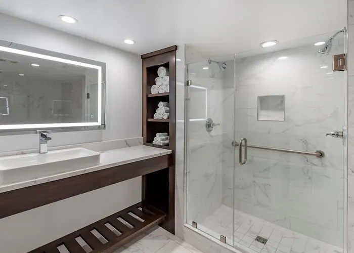 Coastal & Suites - Oceanfront