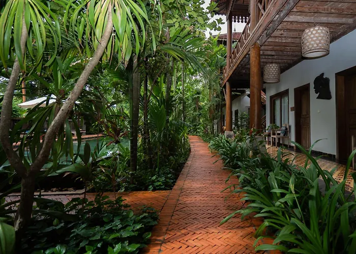 Isann Lodge