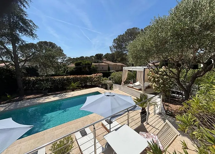 Villa "Les Alizes" Etage Cote Piscine - Apercu Mer