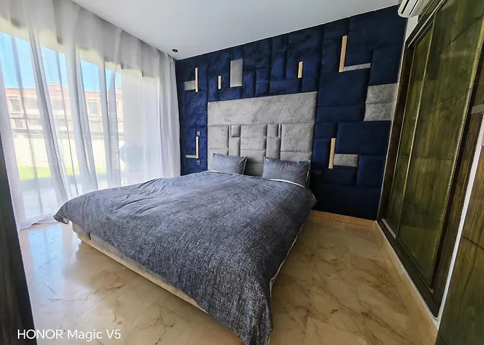 Maison de luxe dans une résidence fermée avec Piscine communautaire&Free Parking,NR 63 à Marina