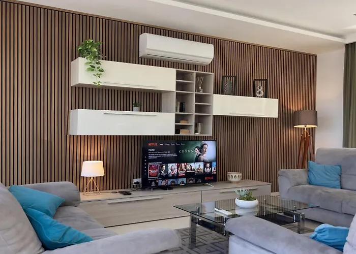 Villa Ida - Indoor Heated Pool, Sauna, Games Room And Gym