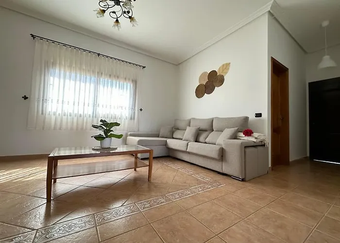 Villa En La Montana Con Piscina En Fuerteventura