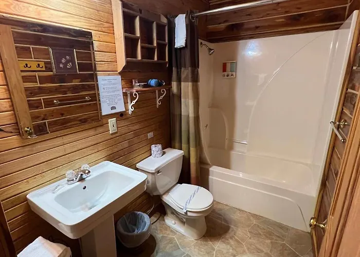 Deluxe Cabin #20 With Hot Tub On Patoka Lake In Southern Indiana